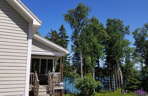 Roque Bluffs House | Cozy 2 bedroom 3 bathroom retreat