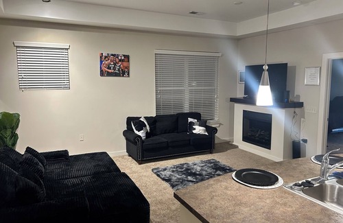 Charlotte Apartment | Cozy 2-bedroom apartment in charming Charlotte with AC, fitness room, WiFi