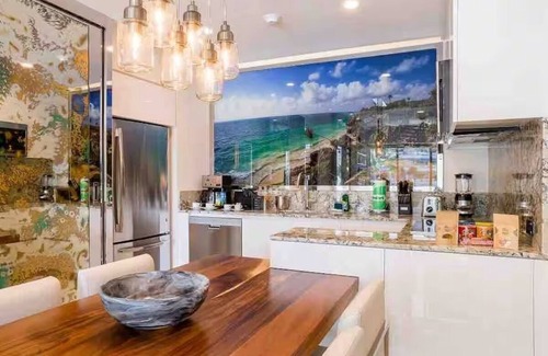 Playa Mujeres Apartment | Cozy 2-bedroom apartment in charming Cancun with AC, WiFi, fitness room