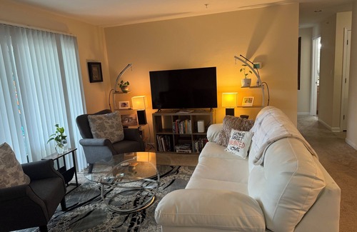 Savage-Guilford Apartment | Cozy 2-bedroom apartment in charming Laurel