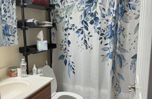 Savage-Guilford Apartment | Cozy 2-bedroom apartment in charming Laurel