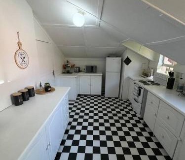 Muckleneuk Apartment | Cozy 2 bedroom apt with views