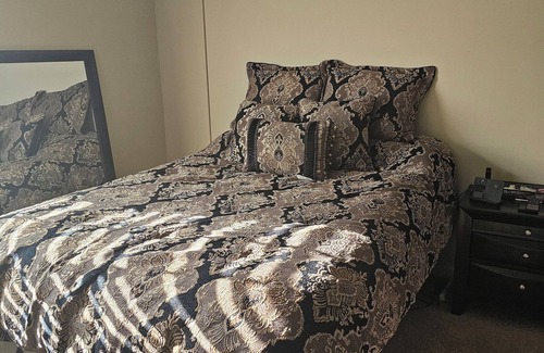 Mid City South Apartment | Cozy 2-bedroom condo in charming Mid City Baton-Rouge, close to LSU, shopping