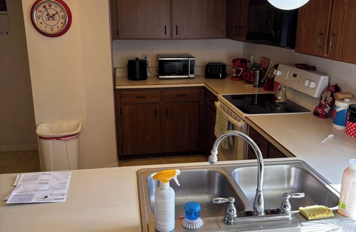 Palm Coast Condo | Cozy 2-bedroom condo with AC, WiFi in charming Palm Coast. 5 minutes to beach,