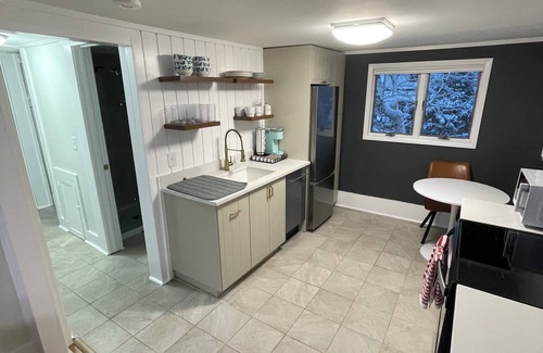 Saratoga Springs Apartment | Cozy 2-bedroom carriage apartment Saratoga Springs part of the Lincoln property