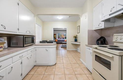 Fraserview Villa | Cozy 2-Bedrooms House in Vancouver