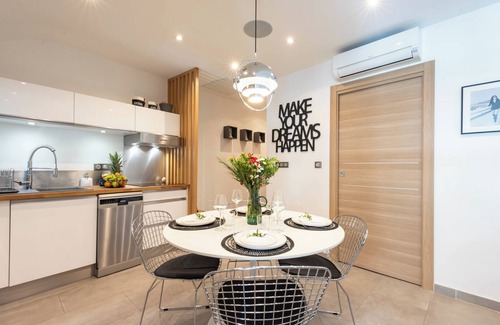 Le Suquet Apartment | Cozy 2-Br Apartment, 1 min from the Beaches