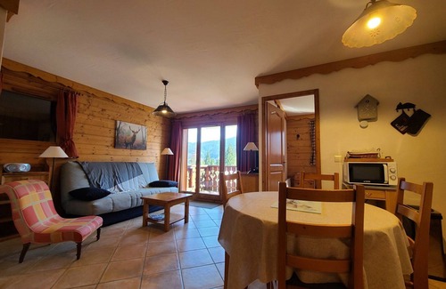 Les Carroz-d'Araches Apartment | Cozy 2-BR Apt for 6 Near Pool, Ski Bus & Amenities
