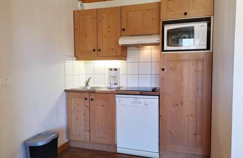 Notre-Dame-de-Bellecombe Apartment | Cozy 2-Bedroom Apartment with Pool Access, Near Slopes and Shops - Notre-Dame-de-Bellecombe