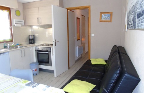 Chatel Apartment | Cozy 2-Room Apartment for 5 in Châtel with Balcony and Parking