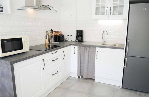 Carnac Apartment | Cozy 2-Room Apartment in Carnac - 34m², Sleeps 4, Close to Beach, Garden, Parking, WiFi