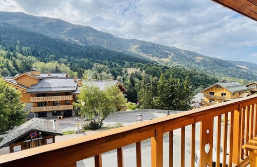 Meribel Centre Apartment | Cozy 2-Room Apartment with Mezzanine for 6 in Central Méribel, Near Shops, West-Facing Balcony