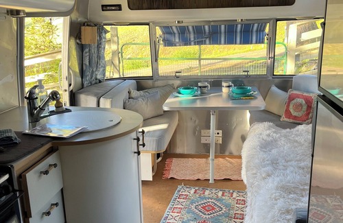 Pacific House | Cozy 25 ' Airstream not far from Arcata with privacy and an amazing view