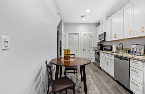 Southeastern Sacramento House | Cozy 2bdr/1br Home near downtown