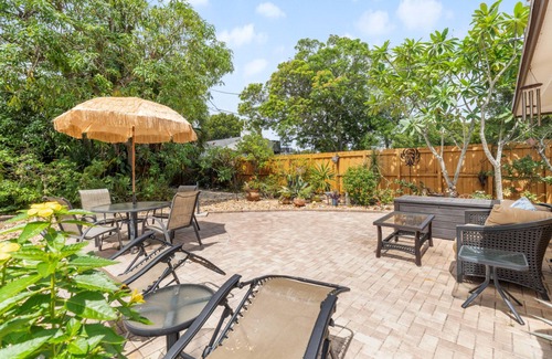 South Middle River Villa | Cozy 2BR Snowbird Home Near Wilton Manors