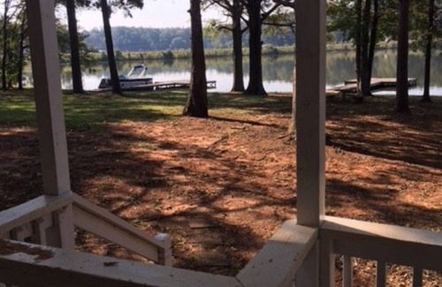 Lake Oconee House | Cozy 2BR Townhouse in a quiet cove on Lake Oconee