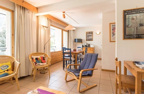 La Salle-les-Alpes Apartment | Cozy 3-Bedroom Apartment for 6 with Pool, Parking, Near Ski Lifts in La Salle Les Alpes