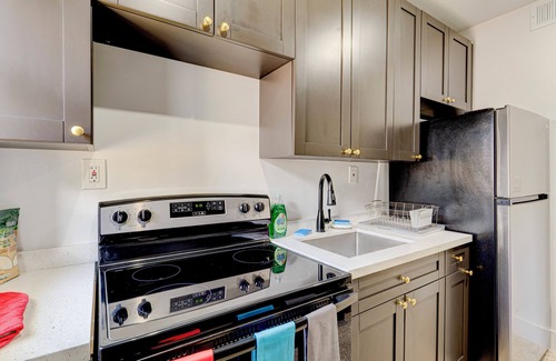 Miami Shores Apartment | Cozy 3-Bedroom apartment in Miami with AC