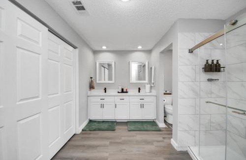 Pecan Grove House | Cozy 3-bedroom bungalow in Richmond, TX