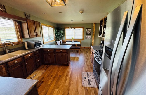 Norwood Other | Cozy 3-Bedroom Farmhouse with Wi-Fi and Scenic Views in Norwood, CO