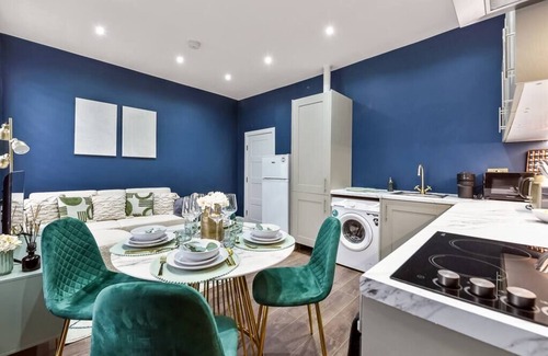 Peckham Rye Apartment | Cozy 3 Bedroom Flat in London!