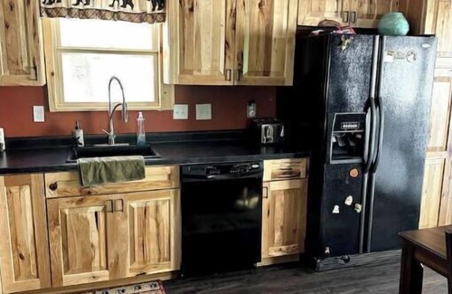 Rose City House | Cozy 3 bedroom getaway!