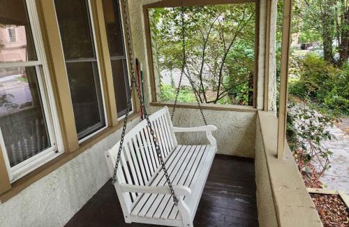 Ithaca House | Cozy 3 Bedroom House in Downtown Ithaca