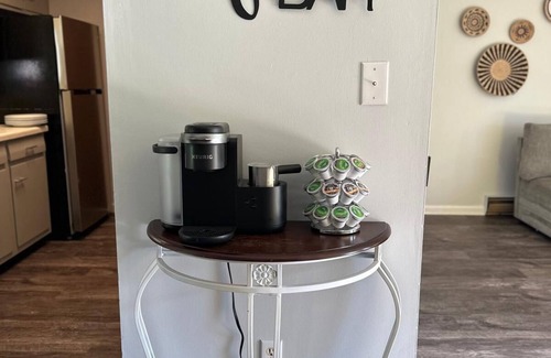 Plainfield House | Cozy 3-Bedroom Ranch style house with Huge Backyard & Fire pit