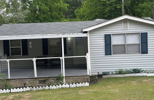 New Ellenton House | Cozy 3-Bedroom Retreat Near Aiken & SRS