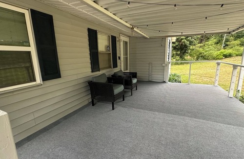 New Ellenton House | Cozy 3-Bedroom Retreat Near Aiken & SRS