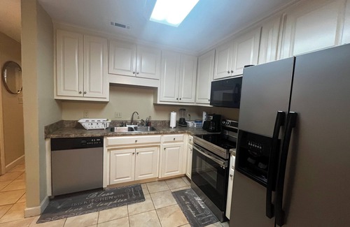 Valdosta House | Cozy 3-bedroom Townhouse in Valdosta w/ameneties