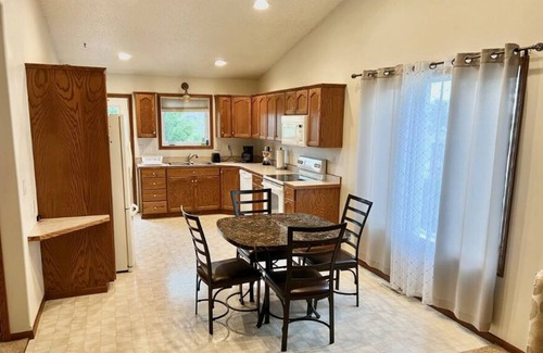 West Fargo House | Cozy 3 Bedroom Twin Home on Bike Path