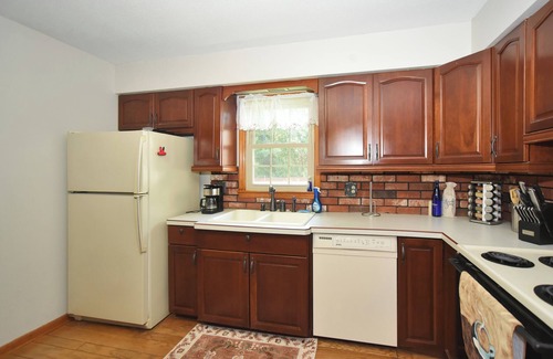 Saratoga Springs House | Cozy 3-Bedroom Home with a Pool in Saratoga Springs