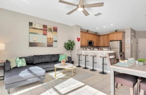 Windsor Palms House | Cozy 3 Bedroom Villa Just 4 Miles from Disney - Sleeps 7