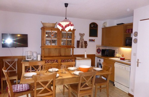 Les Contamines-Montjoie Apartment | Cozy 3-Room Apartment for 6 in Hameaux du Lay, Close to Ski Lifts & Shops