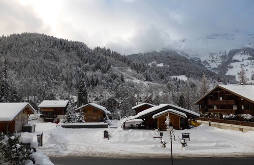 Les Contamines-Montjoie Apartment | Cozy 3-Room Apartment for 6 in Hameaux du Lay, Close to Ski Lifts & Shops