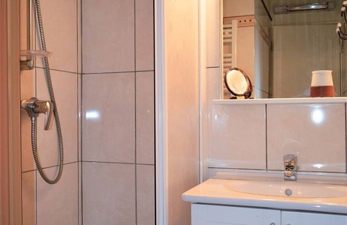 Pyrenees 2000 Apartment | Cozy 3-room apartment for 4 people with balcony near slopes