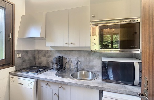 Combloux Apartment | Cozy 3-room apartment with fireplace and covered parking at the foot of the slopes in Combloux