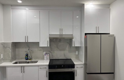 Southwest Calgary House | Cozy 3bedroom brand new furnished basement unit with free street parking spaces