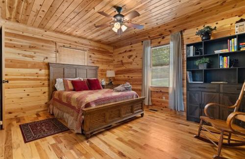 Sparta House | Cozy 3BR Bloff Hytte with Mountain Views and BBQ