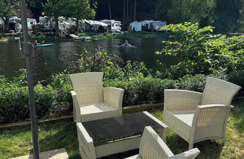 Harrison Hot Springs House | Cozy 3BR Riverside Retreat – Steps to Beach & Mineral Pool