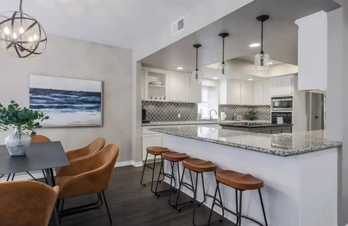 Round Rock Original Plat House | Cozy 3BR, Fenced Yard, Walk to Public Pool, Pets OK