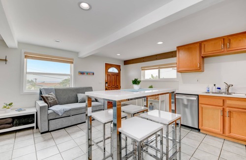 Middletown House | Cozy 3BR Renovated Home with Scenic Views! Near Downtown/Airport/Gaslamp Quarter