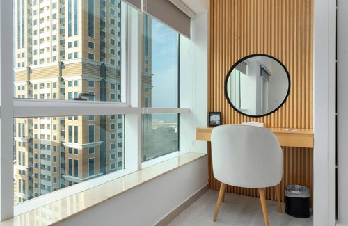 Dubai Apartment | Cozy 3BR The Palm View King size Bed