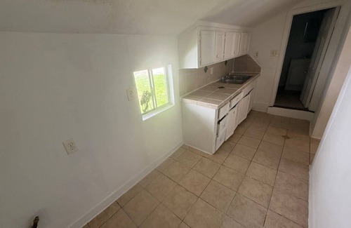 North Houston House | Cozy 3BR WiFi+Free Parking Near IAH-DT- #PASS