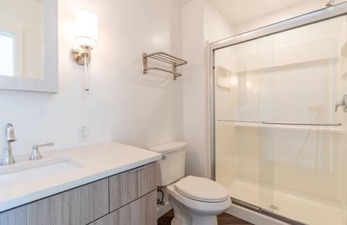 Altoona Apartment | Cozy 3rd Floor 1 BR 1 bath apartment 8 mins to UPMC Altoona
