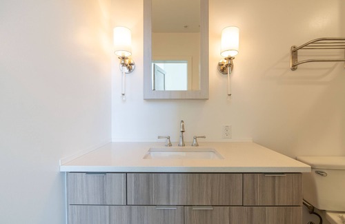 Altoona Apartment | Cozy 3rd Floor 1 BR 1 bath apartment 8 mins to UPMC Altoona