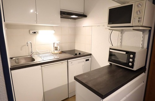 Areches Apartment | Cozy 4/5 Pers Apartment with Balcony, Pool Access & Close to Ski - 2 Stars