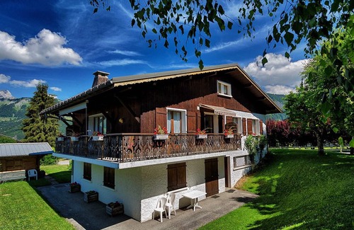 Notre-Dame-de-Bellecombe Apartment | Cozy Apartment Near Ski Lifts, Shops & Restaurants in Tranquil Village