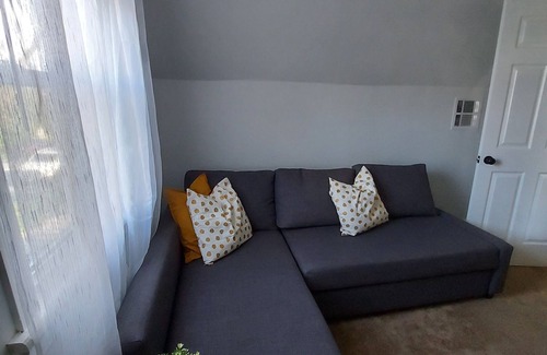 Ewing Apartment | Cozy and Clean 1-Bdr Apt in a Quiet Neighborhood